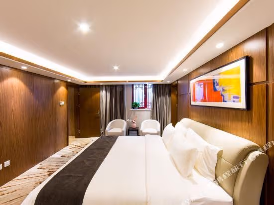 WH - Deluxe Bed Room