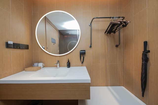 Huazhu - Business Twin Room