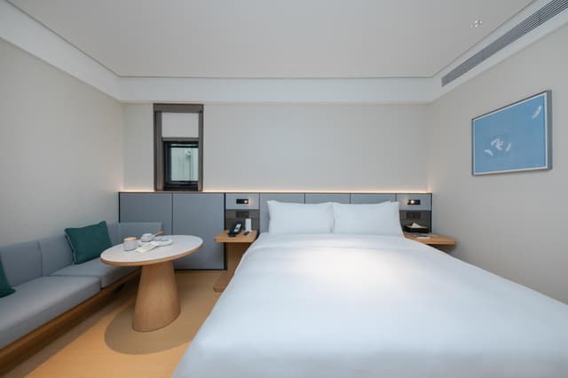 Huazhu - Superior BedRoom