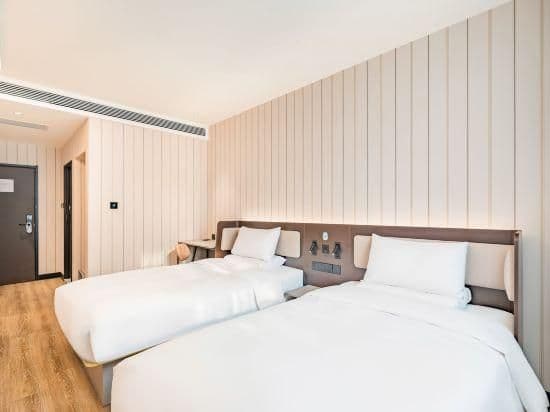Business 2-bed Room
