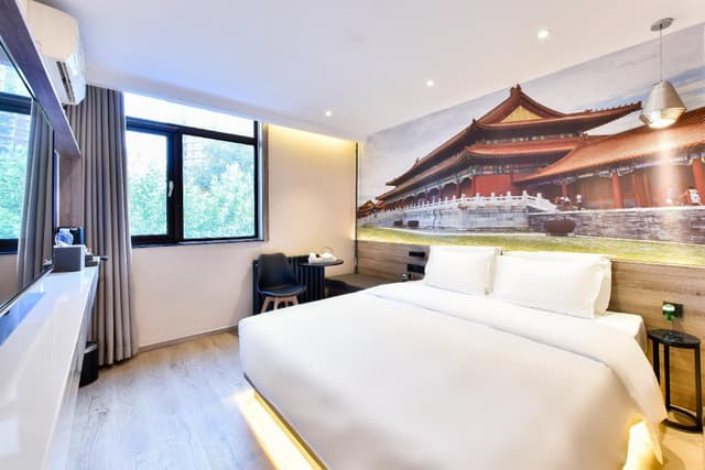 Huazhu - Business Bed Room