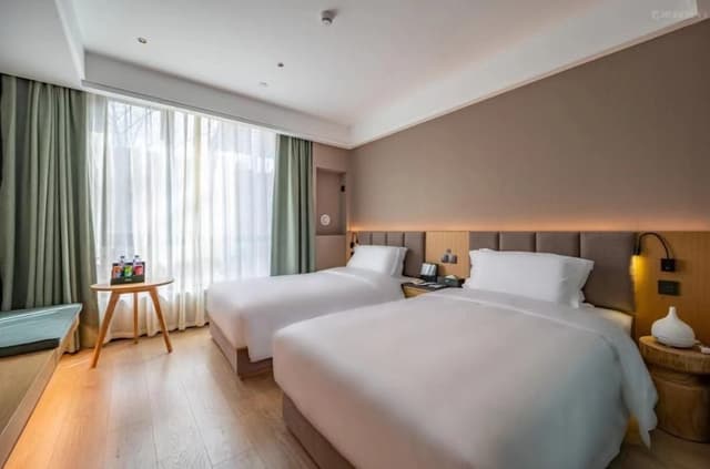 Guest Room - Twin Beds