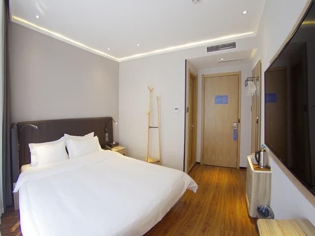Huazhu - Superior BedRoom