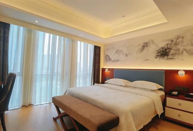Deluxe Room, 1 King Bed, Non Smoking