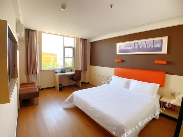Boutique Queen Room