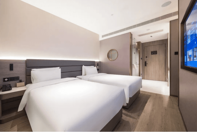 2 Bed Twin Superior Room