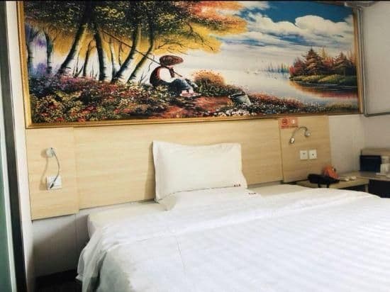 Economy Room