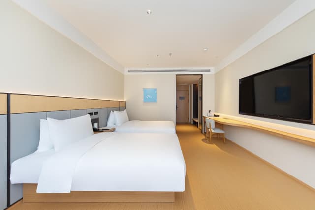 Huazhu - Executive Twin Room