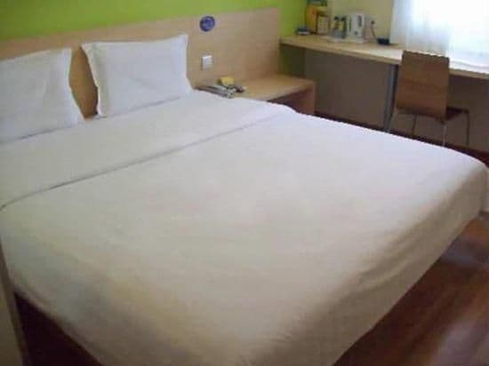 WH - Traditional Bed Room