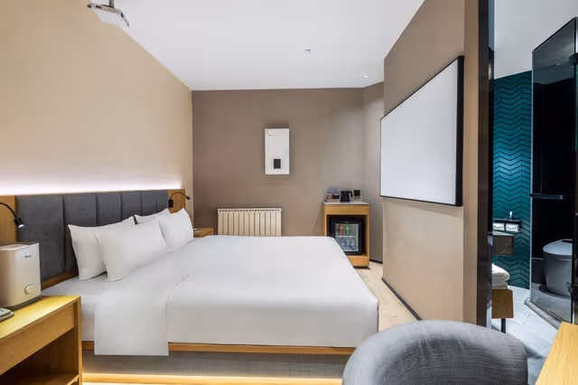 Club Room without Window