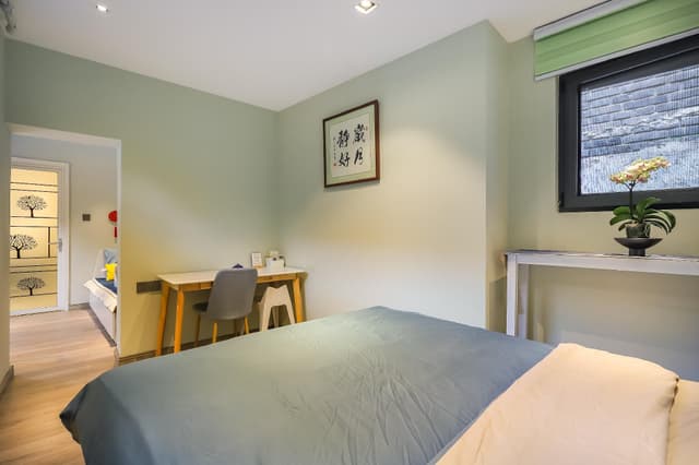 Business Suite Room