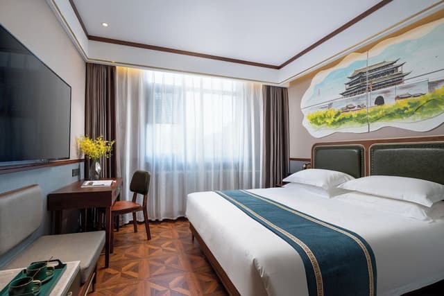 Business Double Room, City View