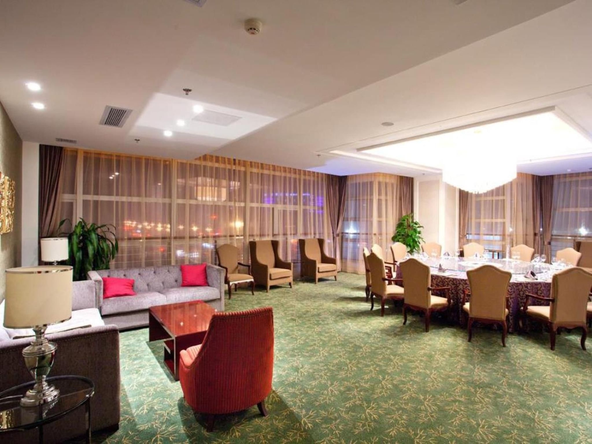 โรแรมชิงเต่า แกรนด์ นิว เซ็นจูรี (Qingdao Grand New Century Hotel)0