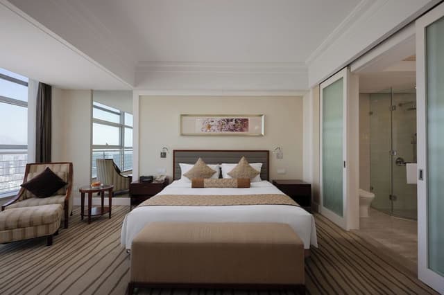 Deluxe King Bed Room City View