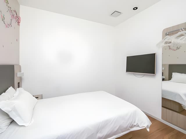 Discount Room (Without window)