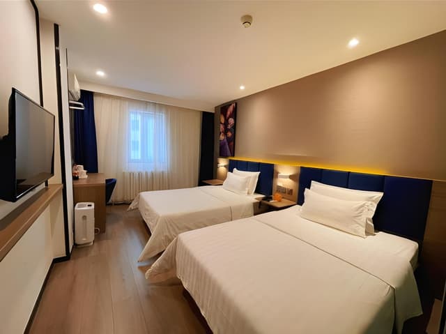 Featured Twin Room