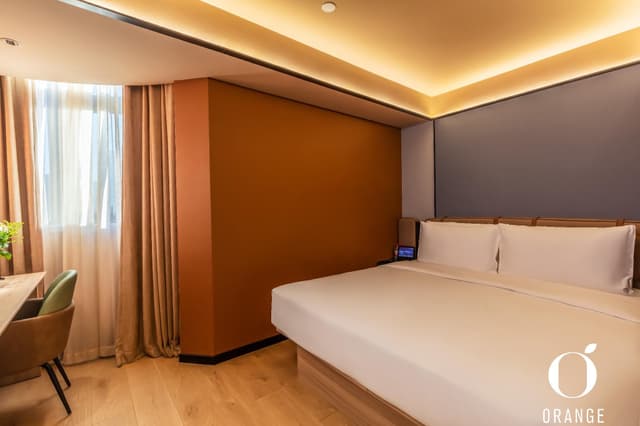 Huazhu - California Sunshine Business 1 Bed Room