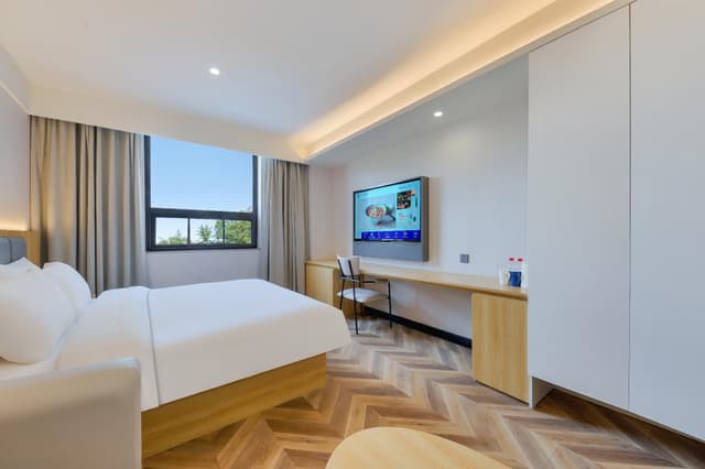Huazhu - Superior BedRoom