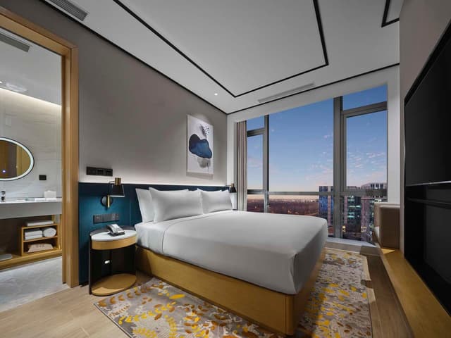 KING DELUXE SUITE