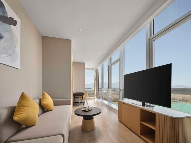 KING DELUXE ROOM
