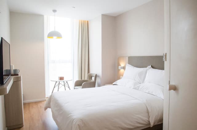 Huazhu - Business Bed Room