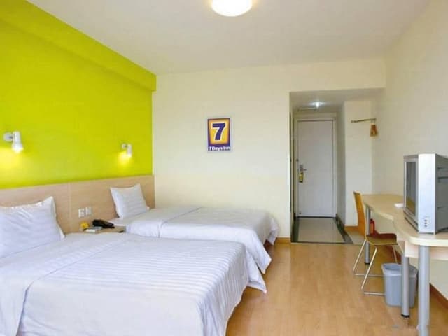 Corporate Twin, Guest room, 2 Twin/Single Bed(s), City view