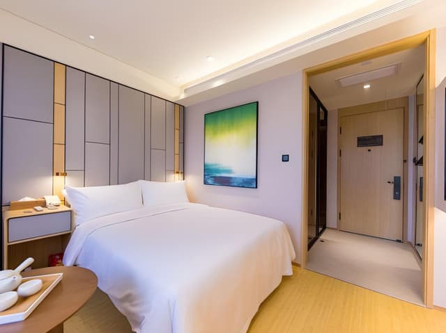 Queen Room