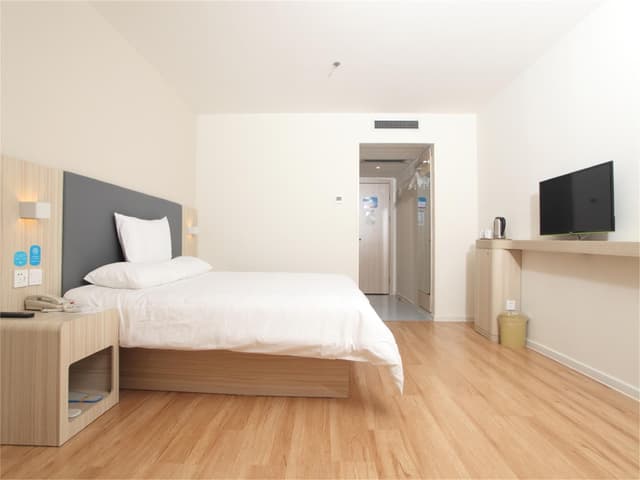 Huazhu - Superior BedRoom
