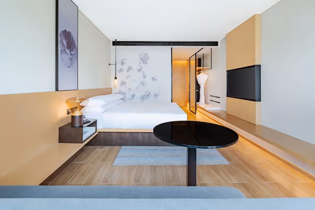 Premium Room, 1 King Bed