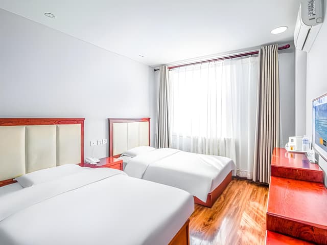 Twin Bussiness Room