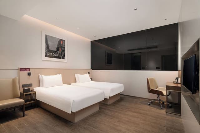 Classic Twin Room