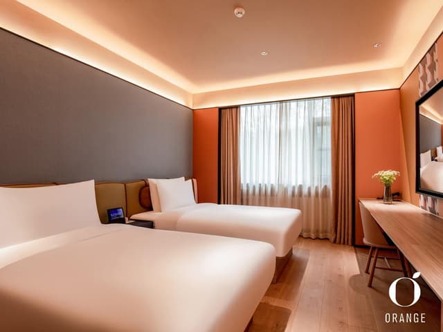 Huazhu - California Sunshine Deluxe Twin Room