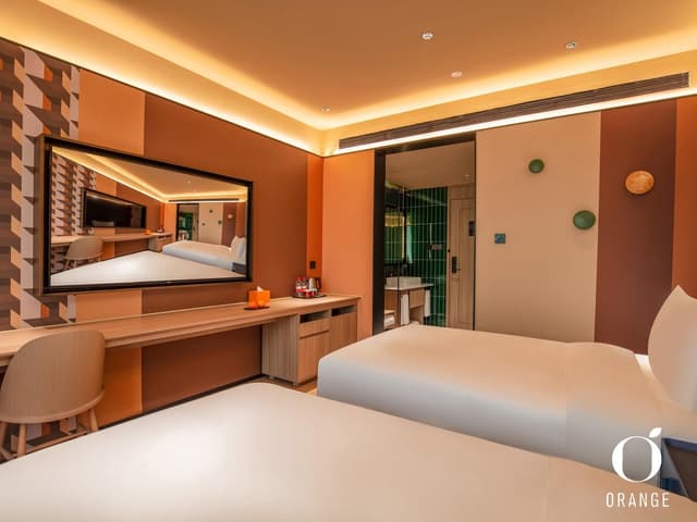 Huazhu - California Sunshine Deluxe Twin Room