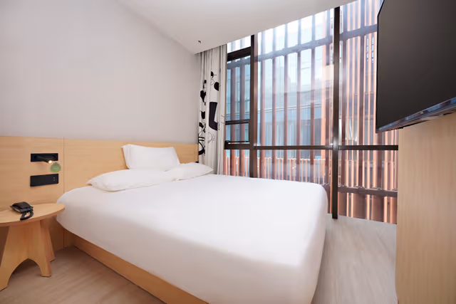 Huazhu - Quwei Plywood Superior 1 Bed Room