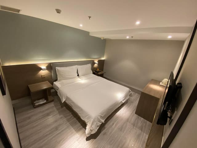 WH - Yuexiang Bed Room
