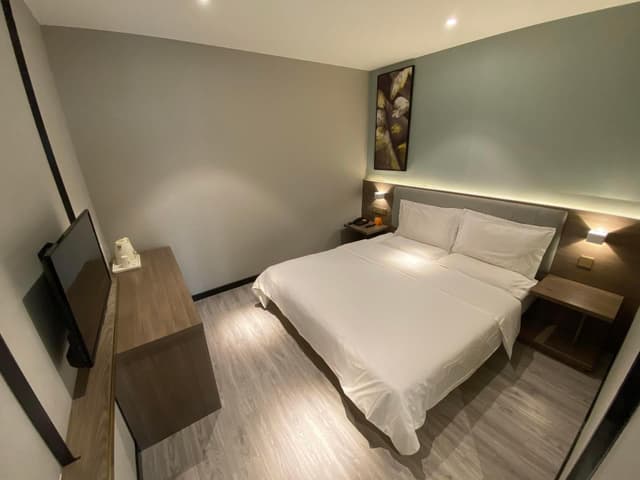 WH - Yuexiang Bed Room