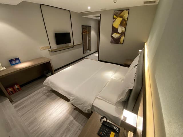 WH - Yuexiang Bed Room