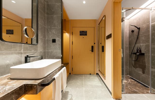 2 Bed Twin Superior Room