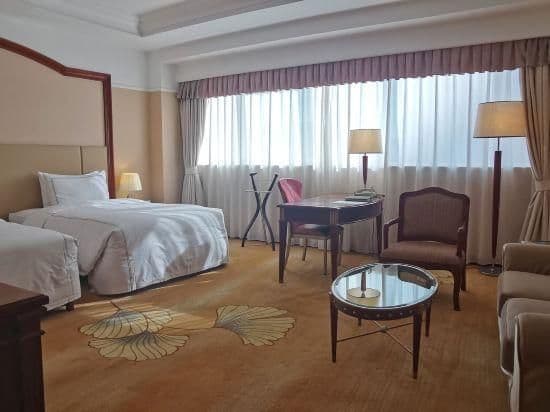 Deluxe 2-bed Room