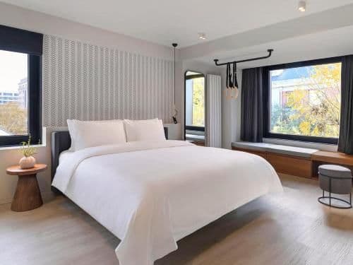 Select Suite