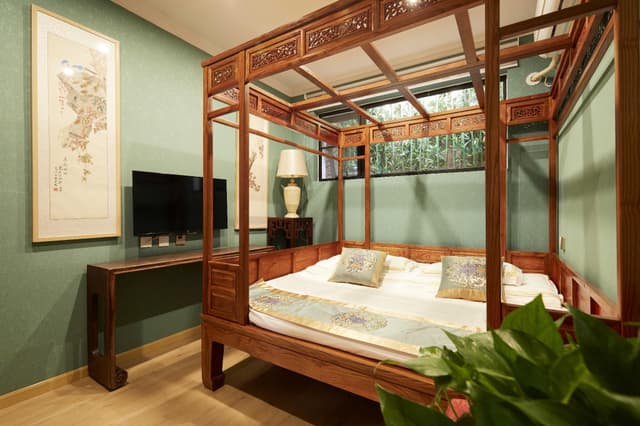 Signature Room