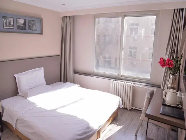 Super8 - Business 1 Bed Room