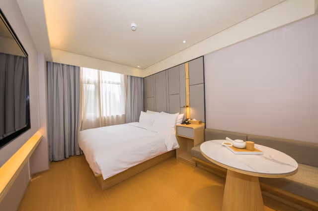 Huazhu - Superior BedRoom