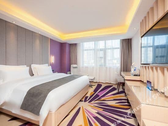 WH - Deluxe Bed Room