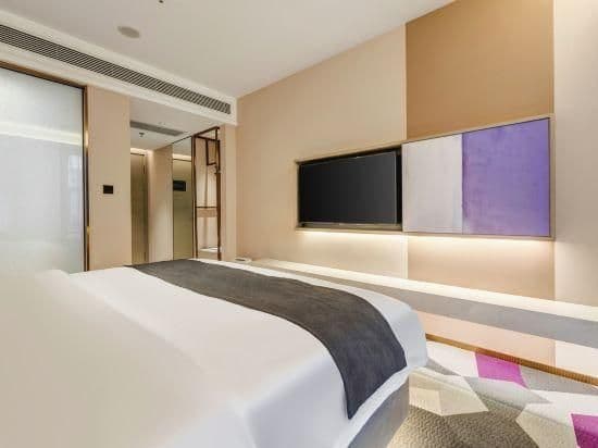 WH - Deluxe Bed Room