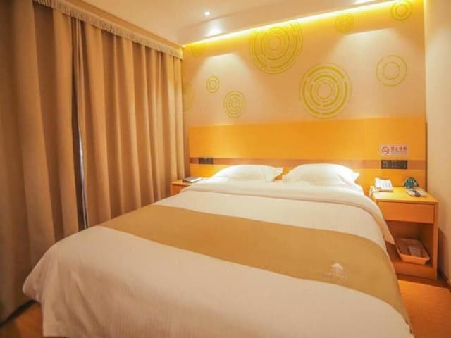 GTR - One 1.6M Bed Guest Room with Aisle window