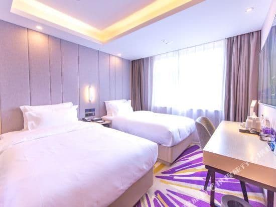 WH - Deluxe Bed Room