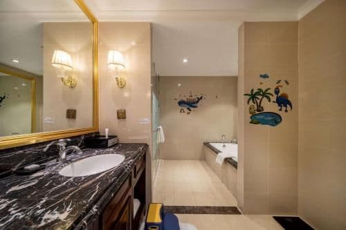 1 King Bed and 1 Single Bed, Cartoon Family Room, Non-Smoking
