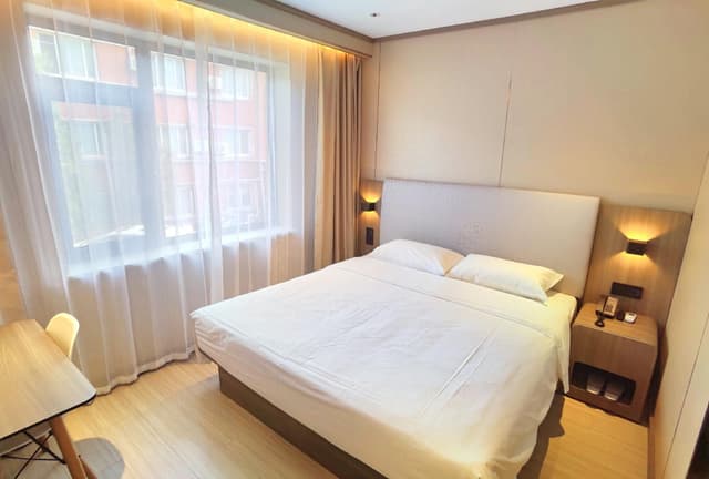 Huazhu - Superior BedRoom
