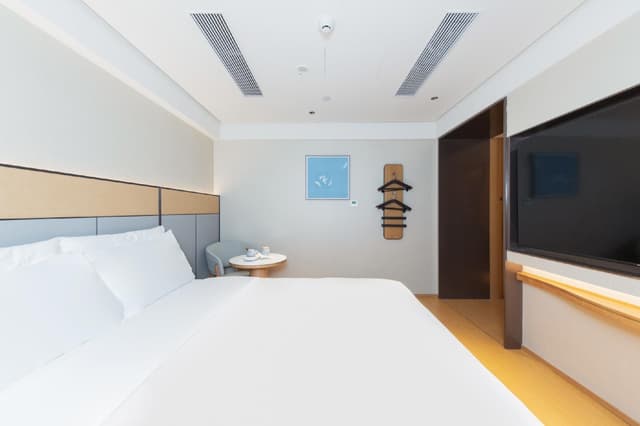 Huazhu - Speical Offer Guest Room